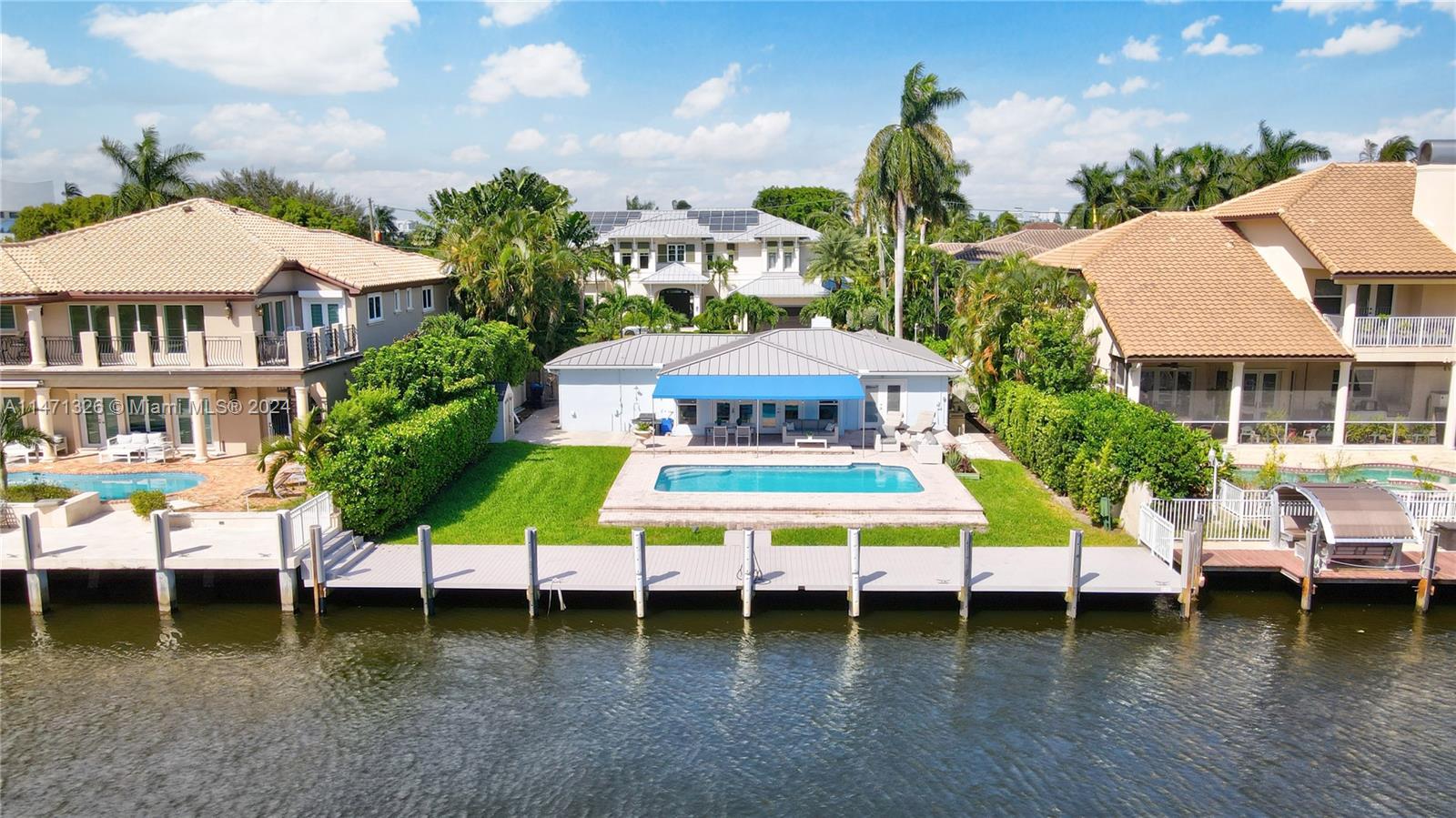 SEVEN ISLES - Residential