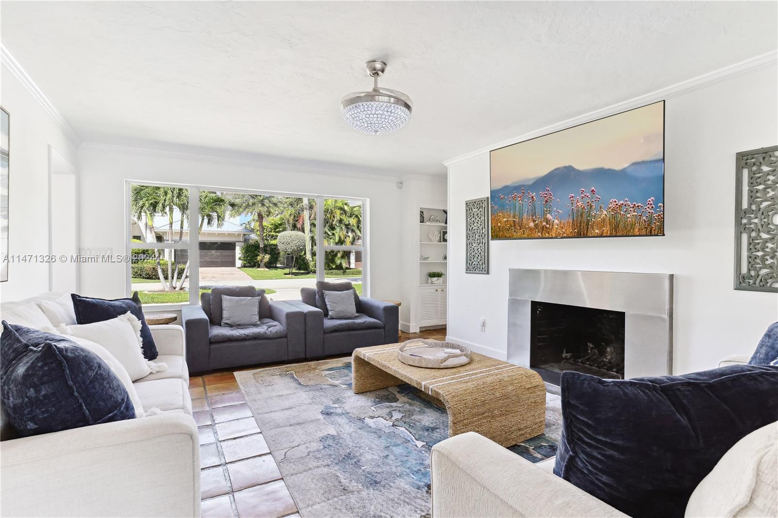 SEVEN ISLES - Residential