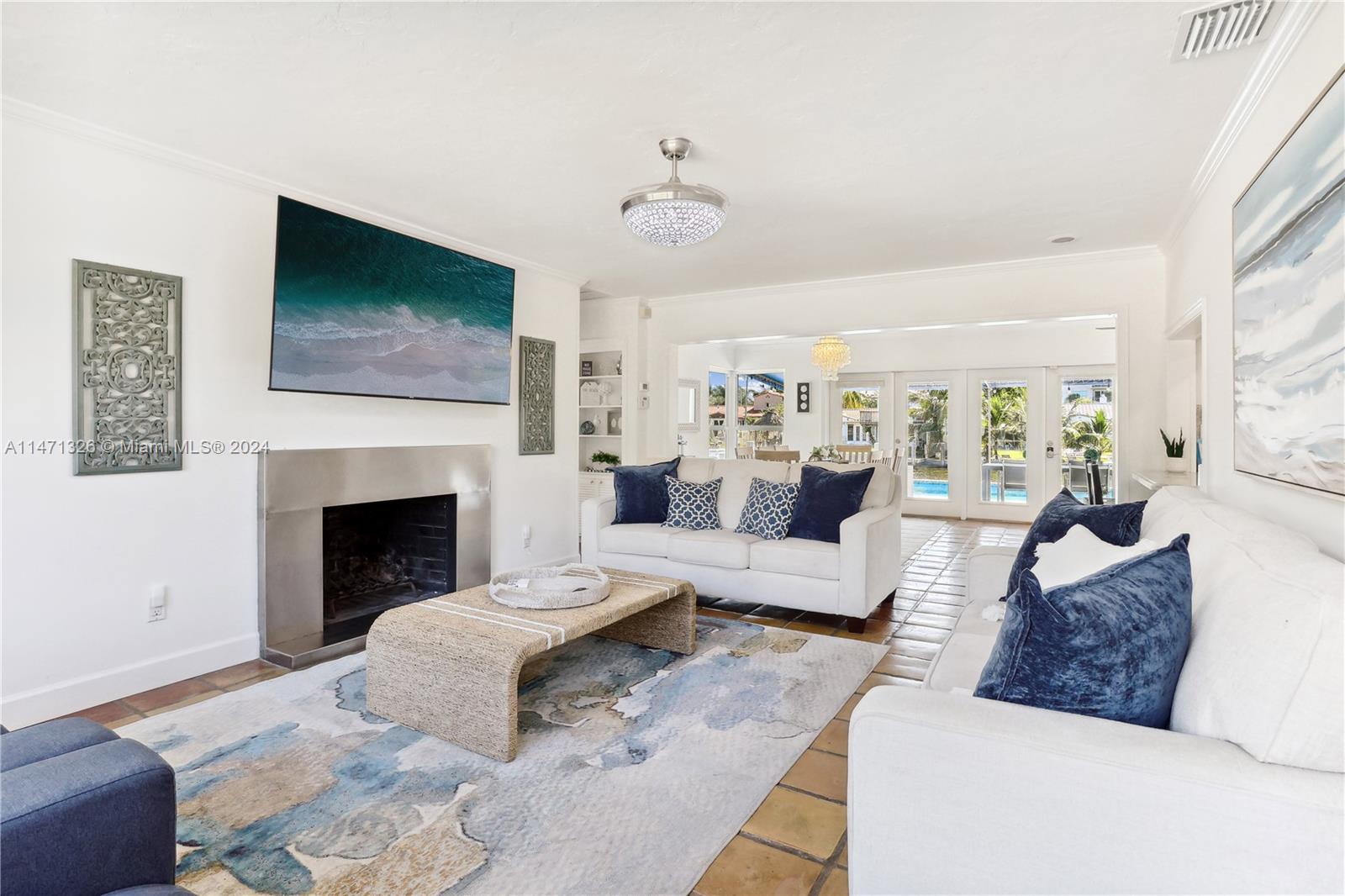 SEVEN ISLES - Residential