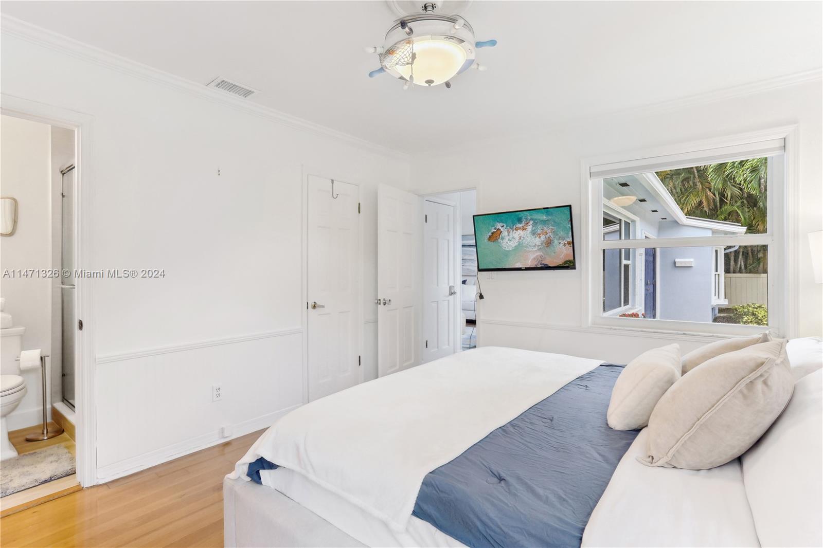 SEVEN ISLES - Residential