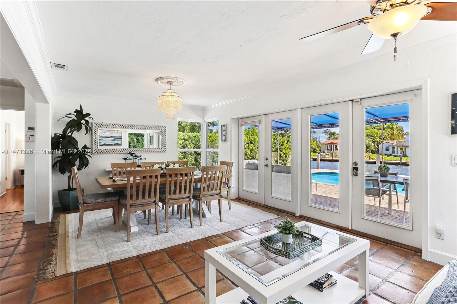 SEVEN ISLES - Residential