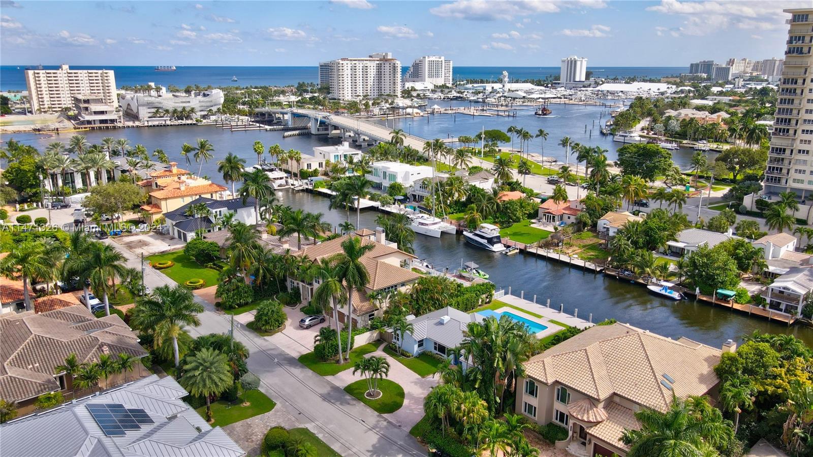 SEVEN ISLES - Residential