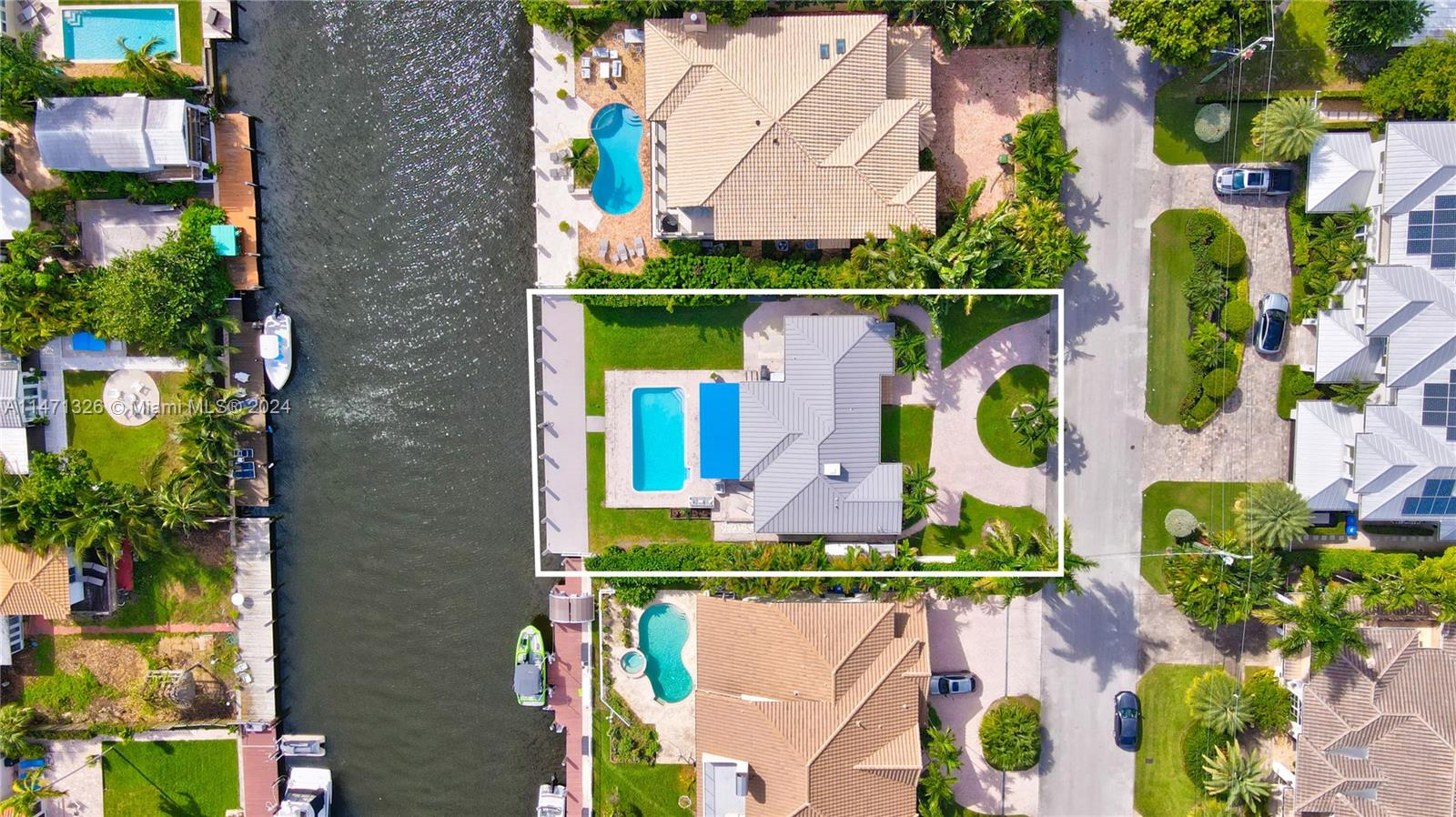 SEVEN ISLES - Residential