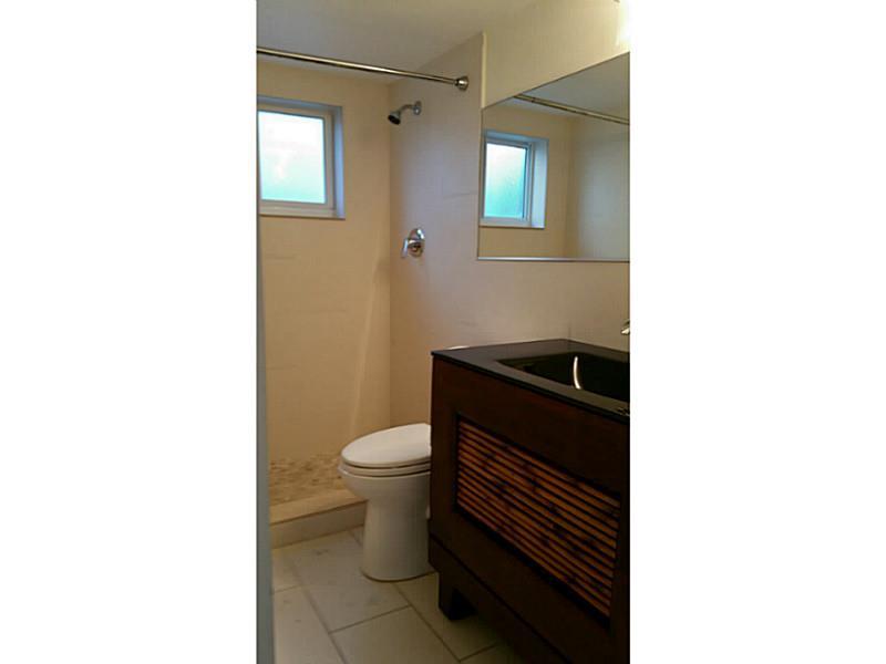 10 53 42 - Residential Lease