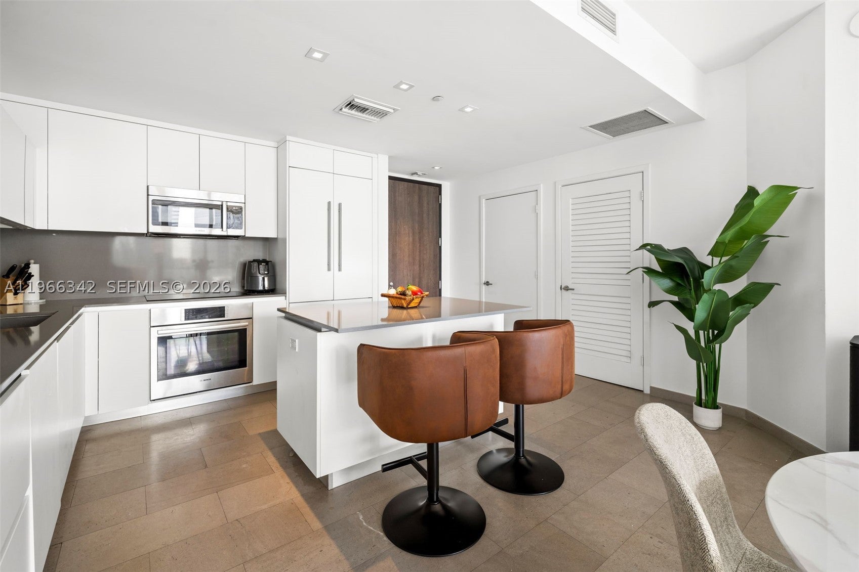88 SW 7th St 2105