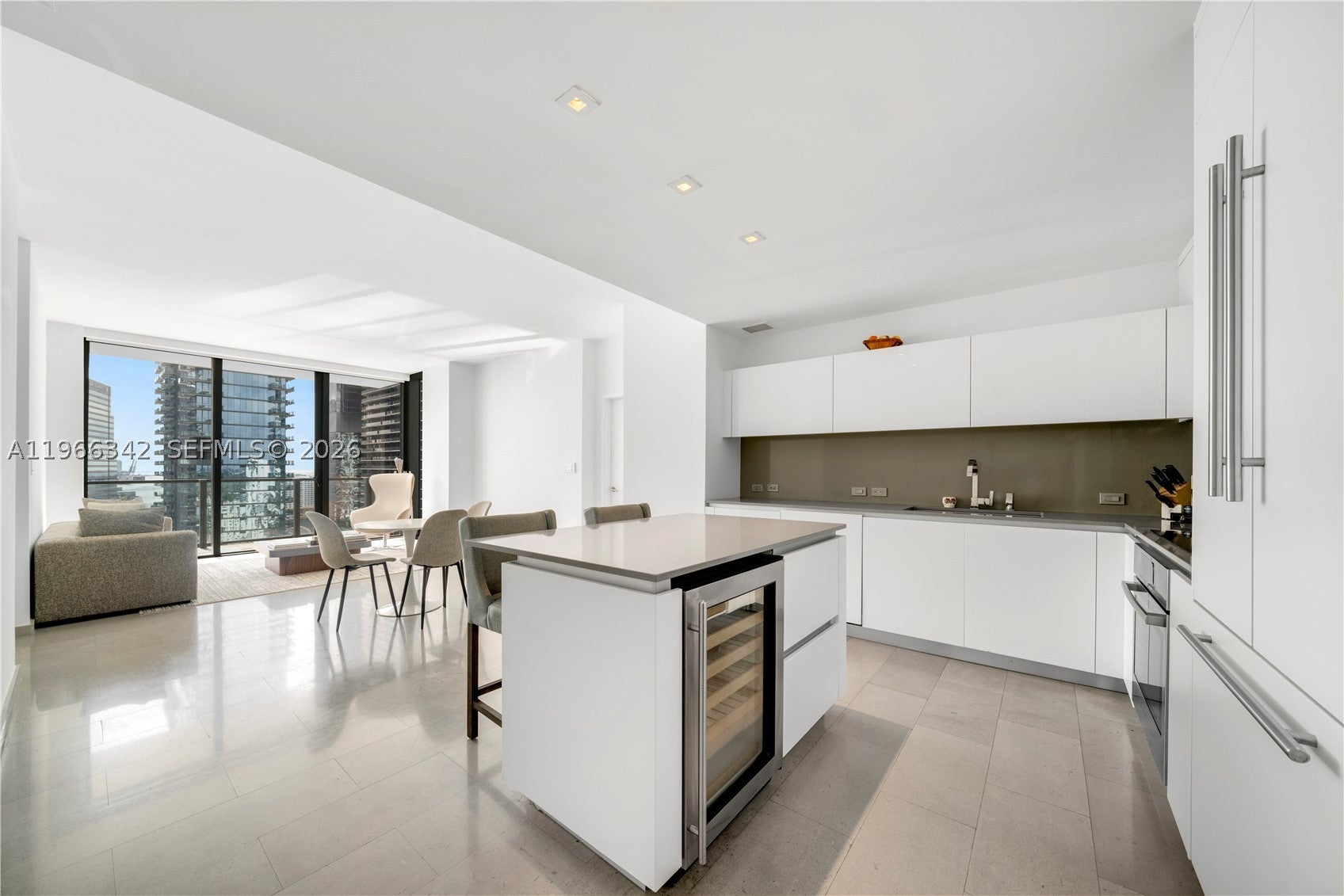 88 SW 7th St 2105