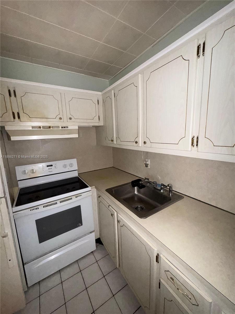 COVENTRY CONDO - Residential Lease