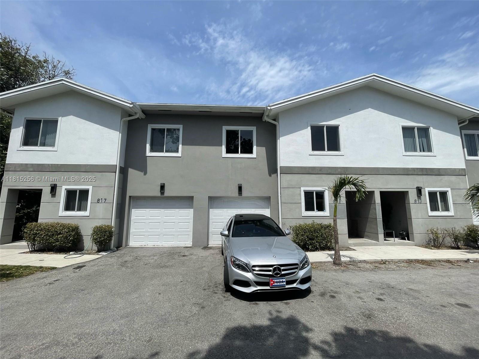 Property for Sale at 811 Nw 3rd Ave, Fort Lauderdale, Broward County, Florida - Bedrooms: 3 
Bathrooms: 3  - $525,000