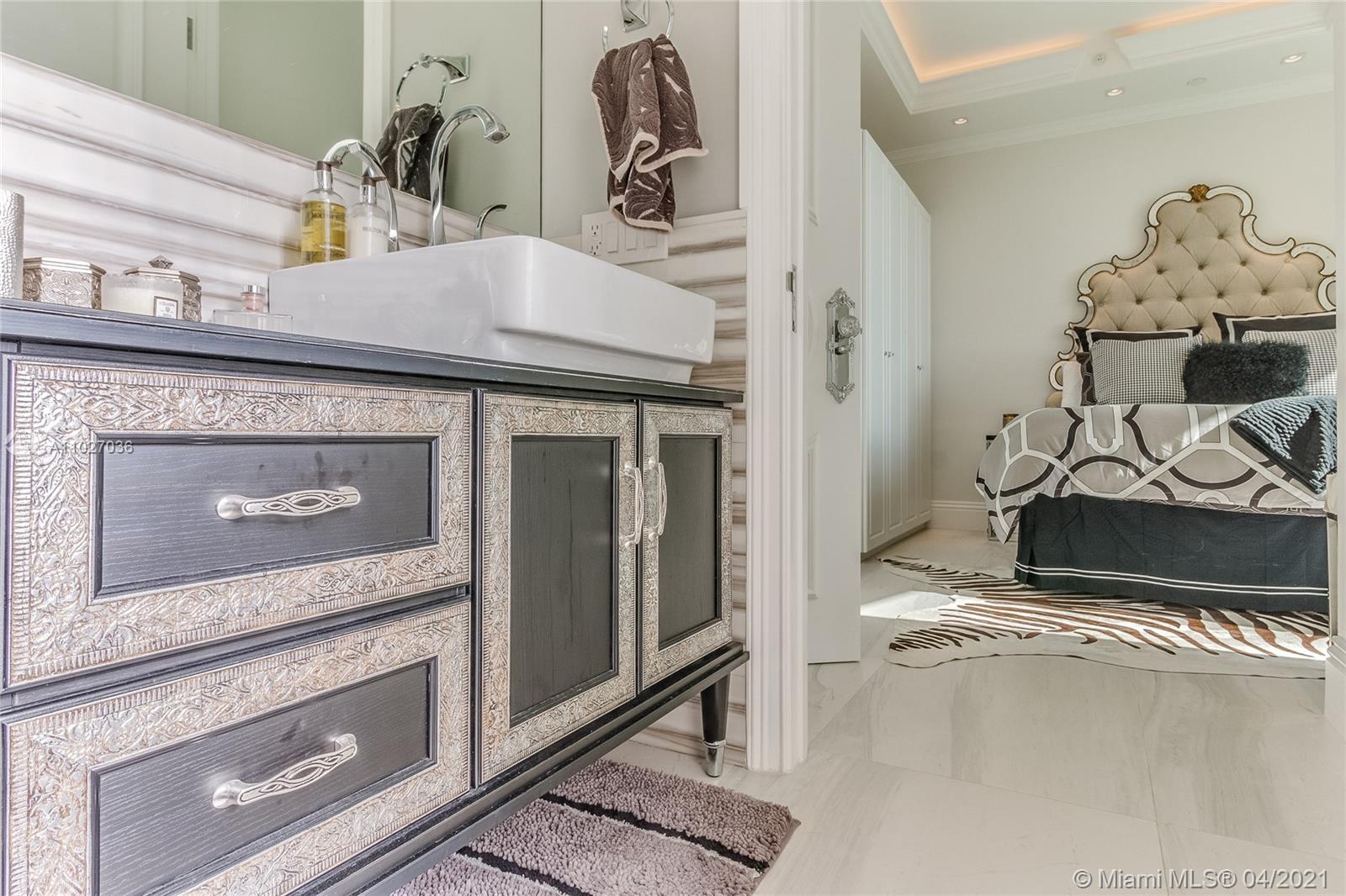 IL VILLAGGIO - Residential Lease