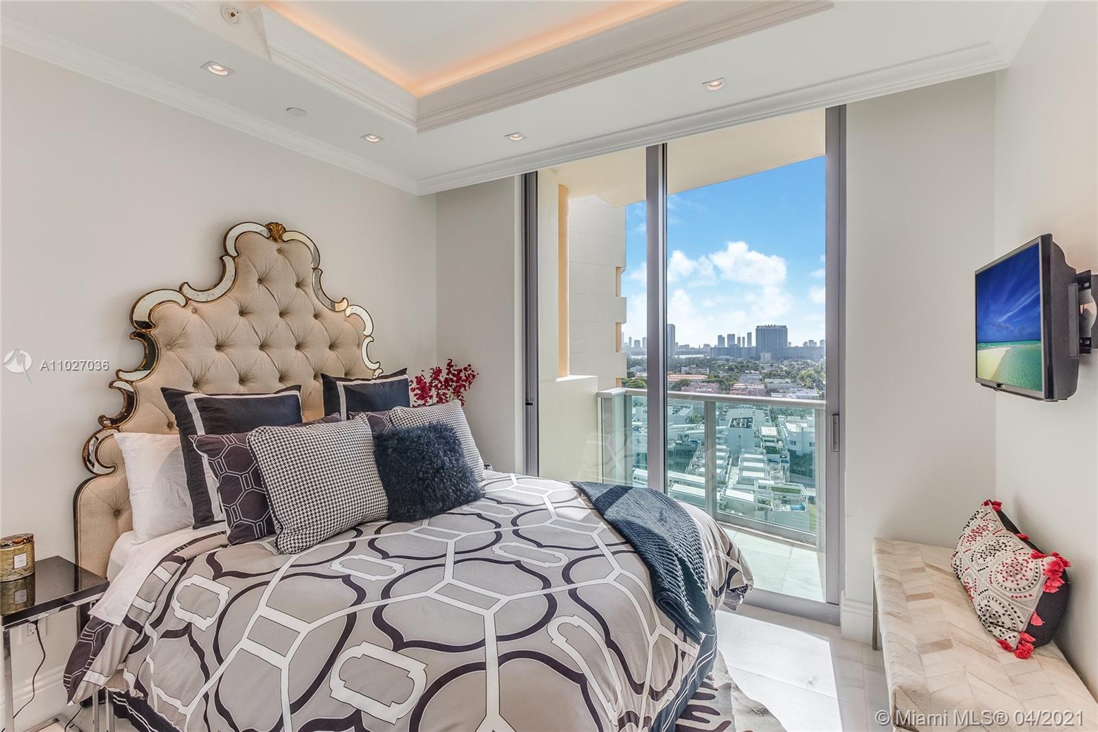 IL VILLAGGIO - Residential Lease