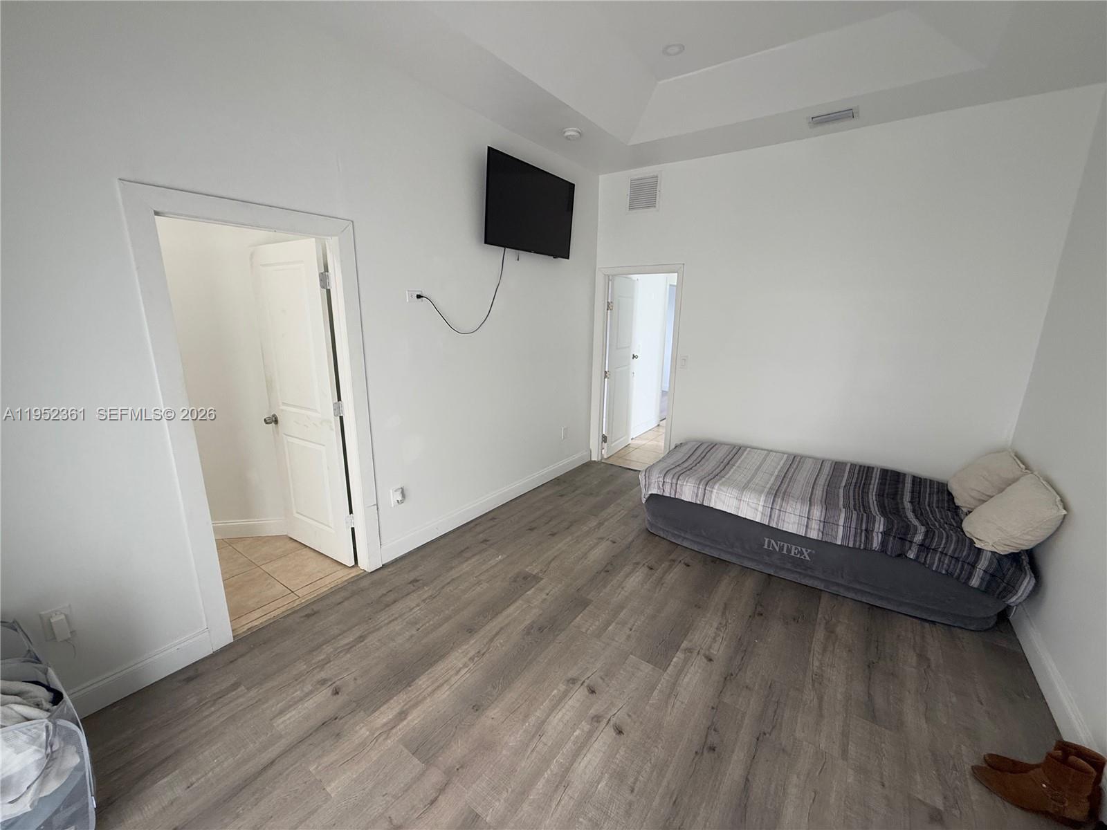 FLAMINGO PARK - Residential