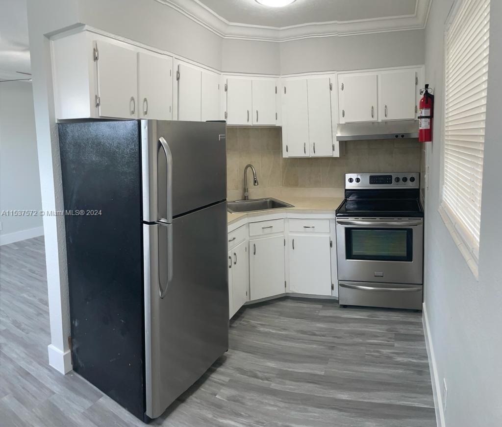 BREEZYWAY MANOR ADD - Residential Lease