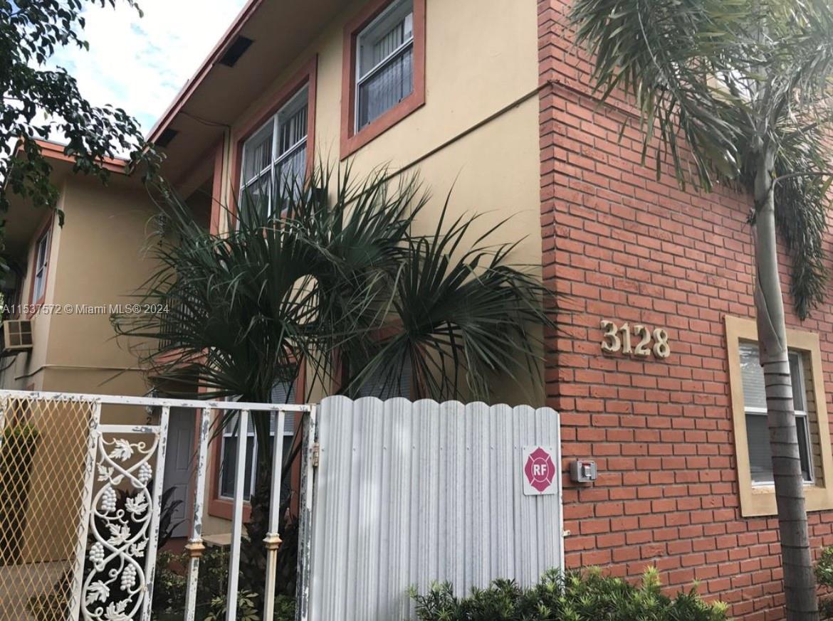 BREEZYWAY MANOR ADD - Residential Lease