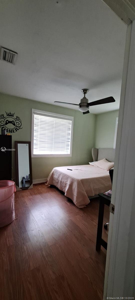 LAKE FOREST SEC 4 - Residential