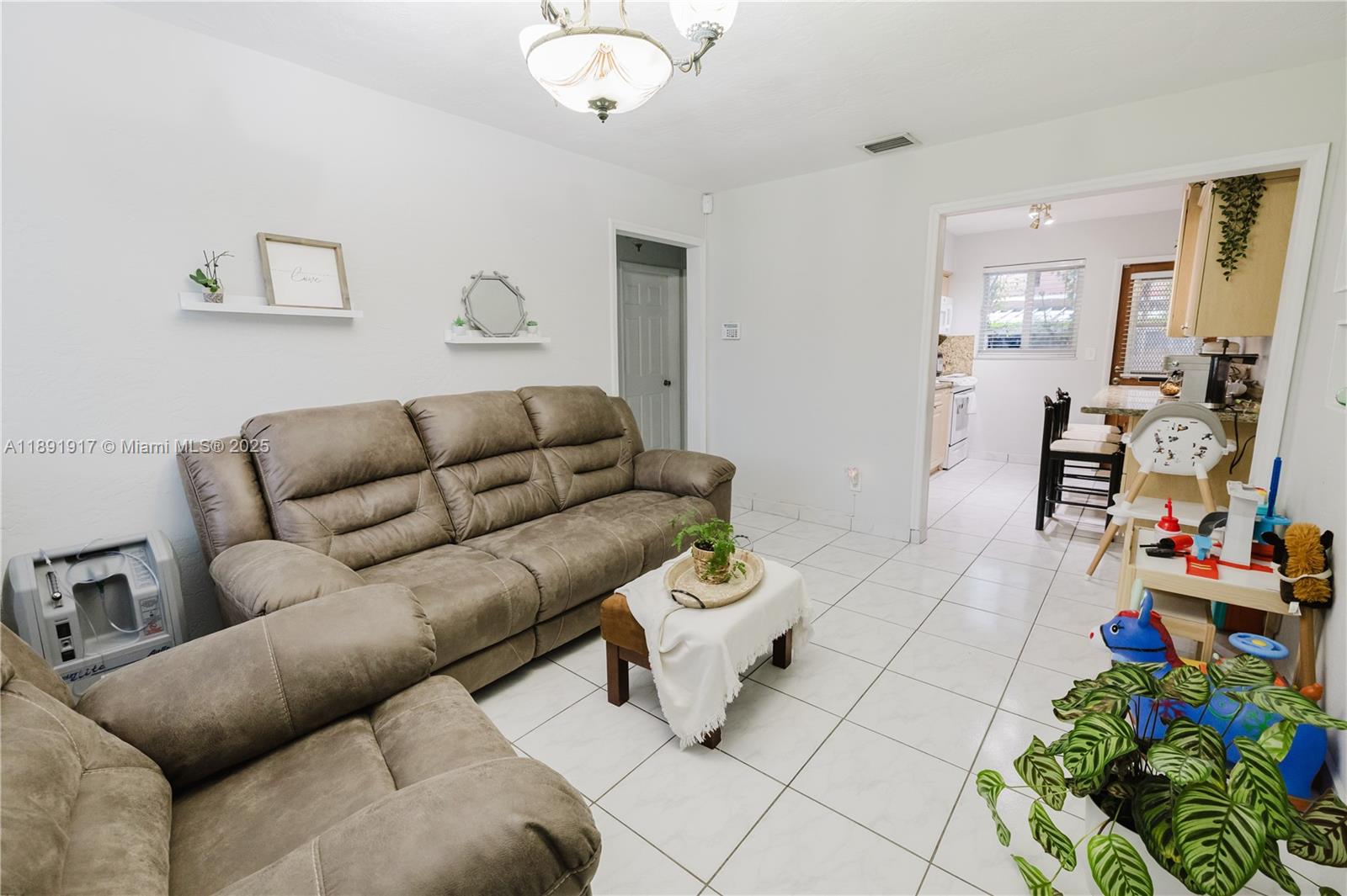CORAL TERR SEC NO 2 - Residential Lease