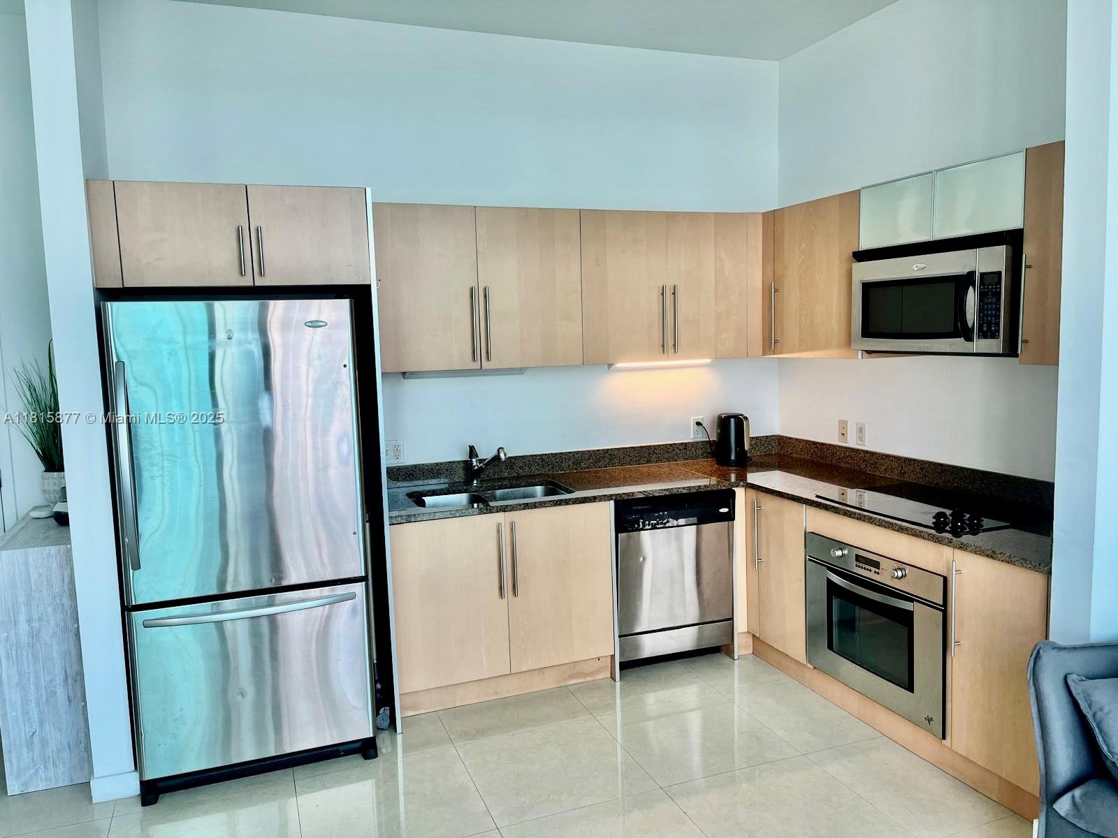 Rental Property at 300 S Biscayne Blvd Ph-4003, Miami, Broward County, Florida - Bedrooms: 1 
Bathrooms: 1  - $2,800 MO.