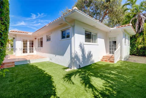 Tiny photo for 4943 Riviera Dr, Coral Gables, FL 33146 (MLS # A12042936)
