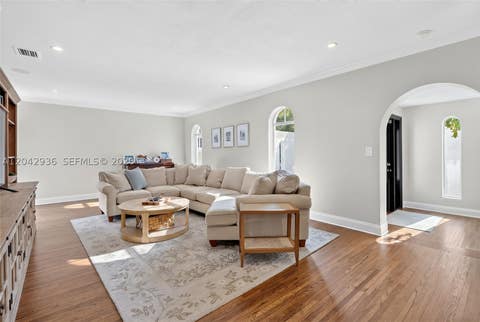 Tiny photo for 4943 Riviera Dr, Coral Gables, FL 33146 (MLS # A12042936)