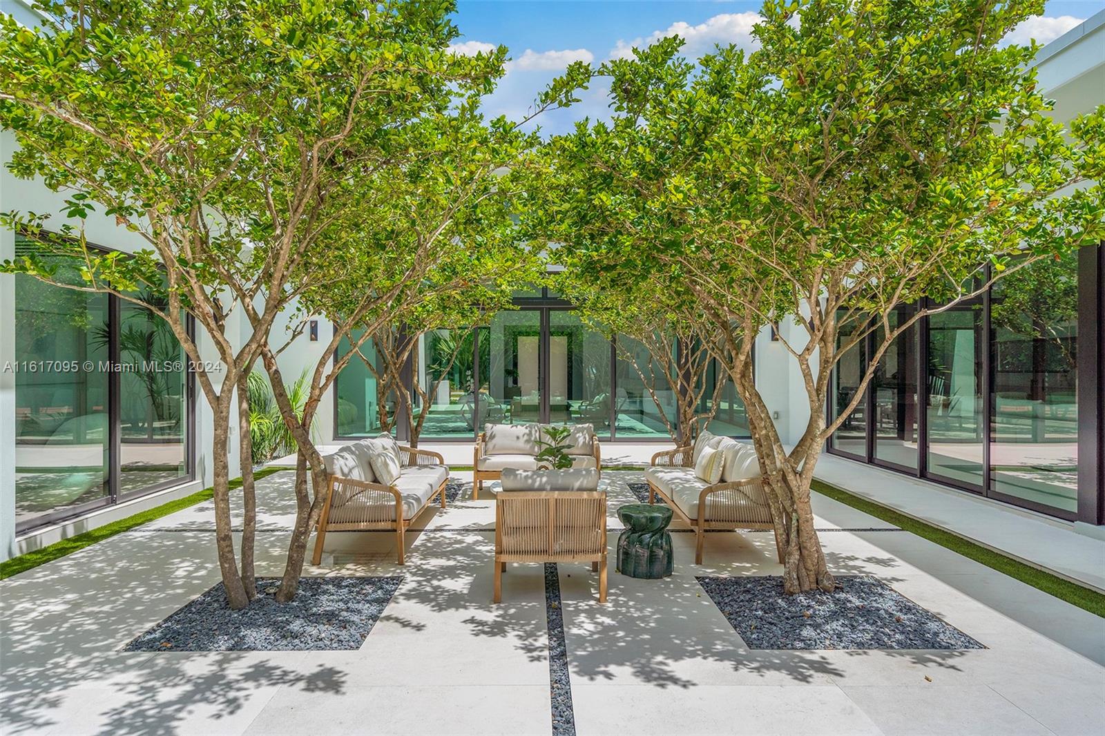 BAY POINT - Residential