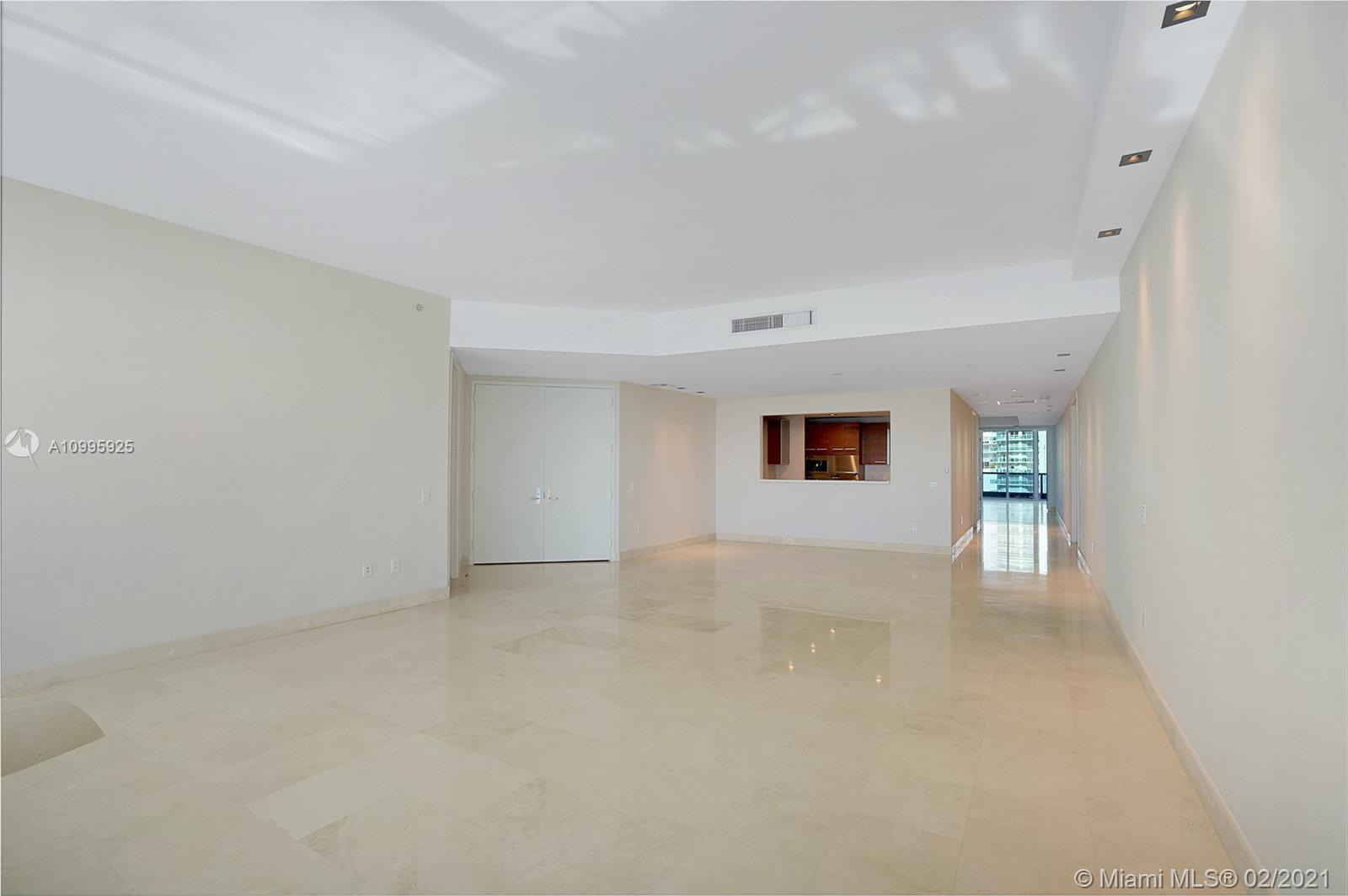 THE RESIDENCES AT THE BAT - Residential