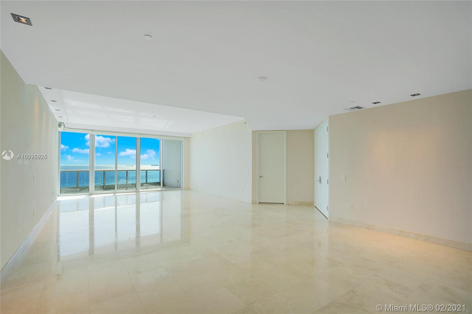 THE RESIDENCES AT THE BAT - Residential