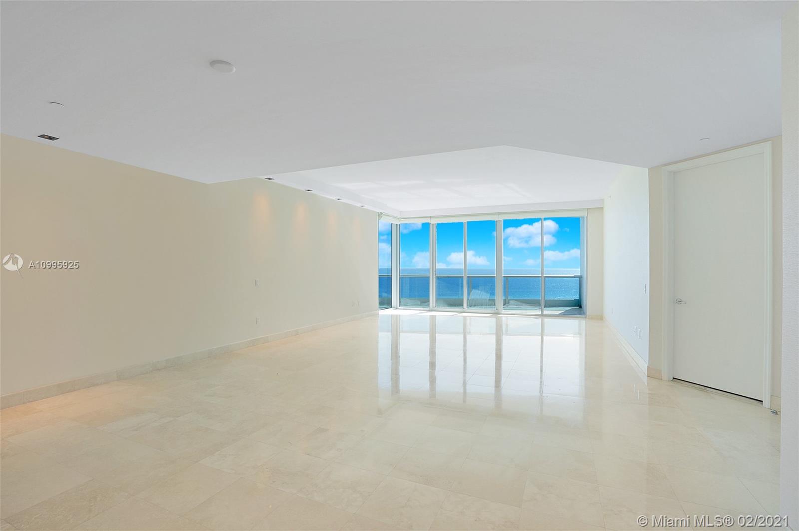 THE RESIDENCES AT THE BAT - Residential