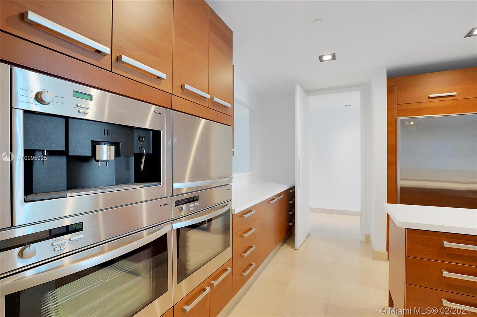 THE RESIDENCES AT THE BAT - Residential