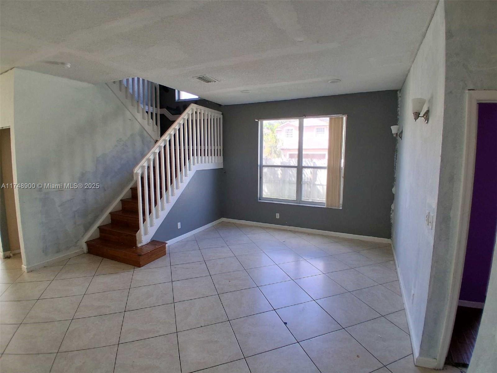 3118 SW 176th Way