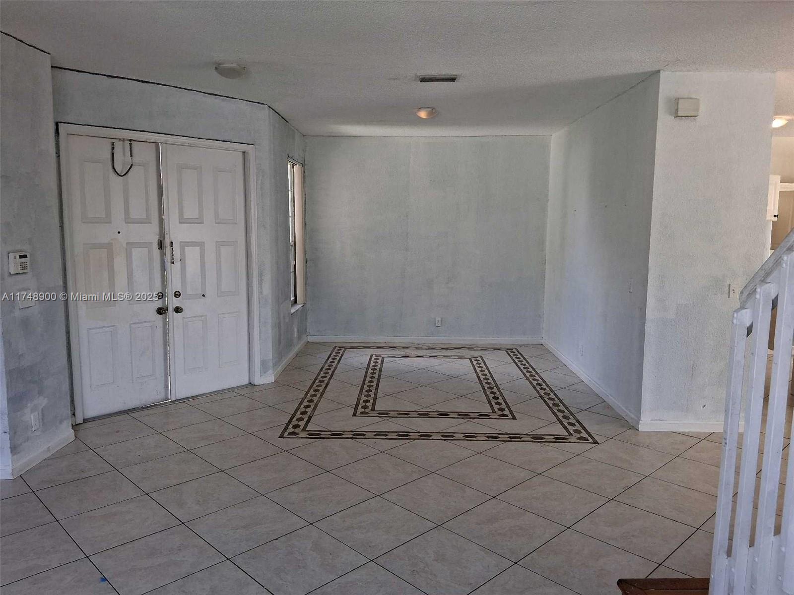 3118 SW 176th Way