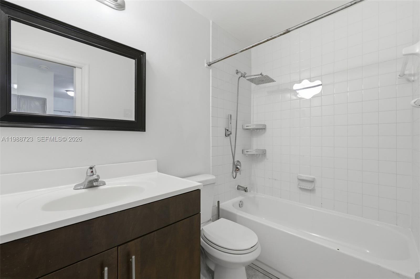 REV PL SEC 2 CC ESTATES - Residential Lease