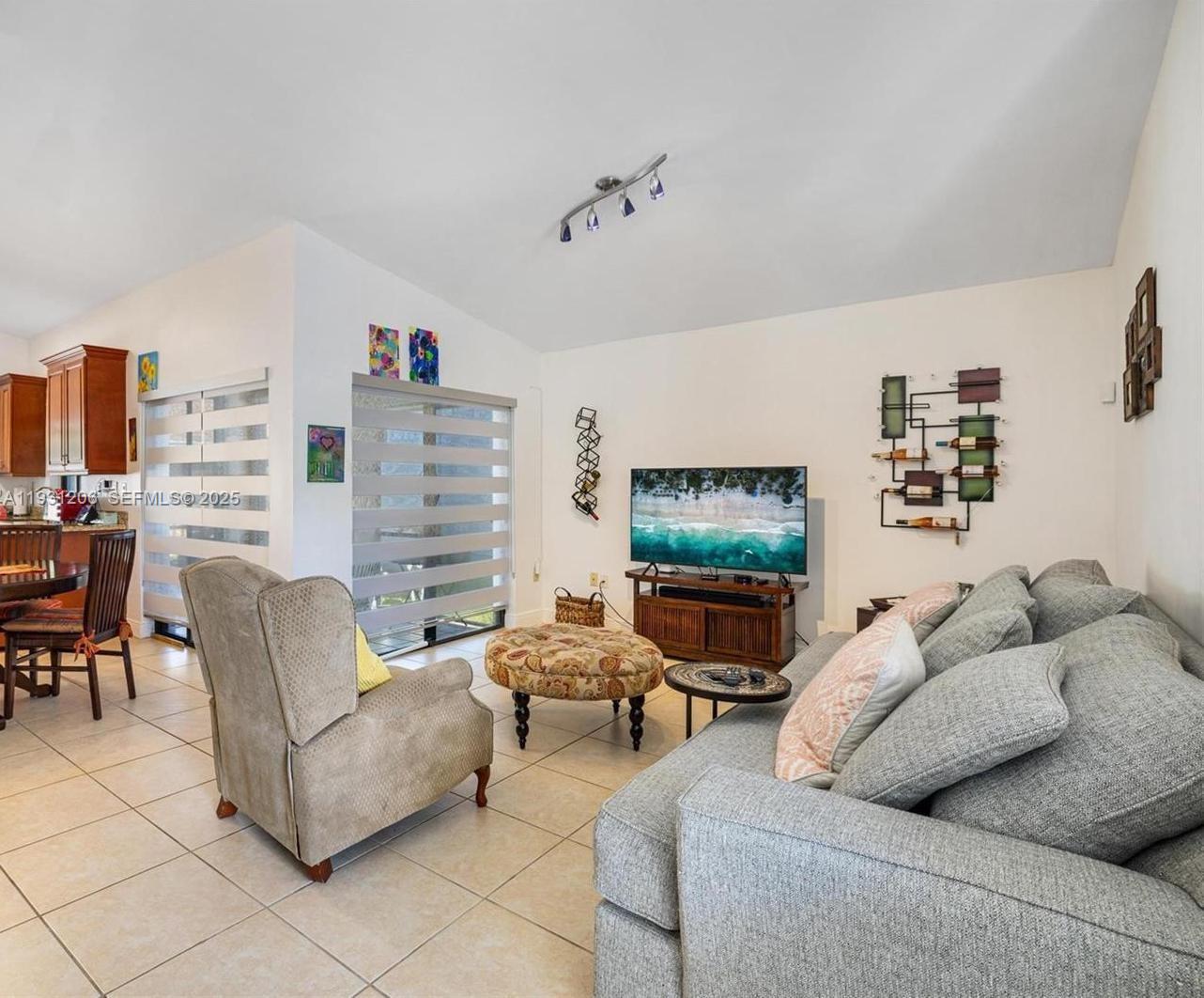 LAKES BY THE BAY SEC 3 - Residential Lease