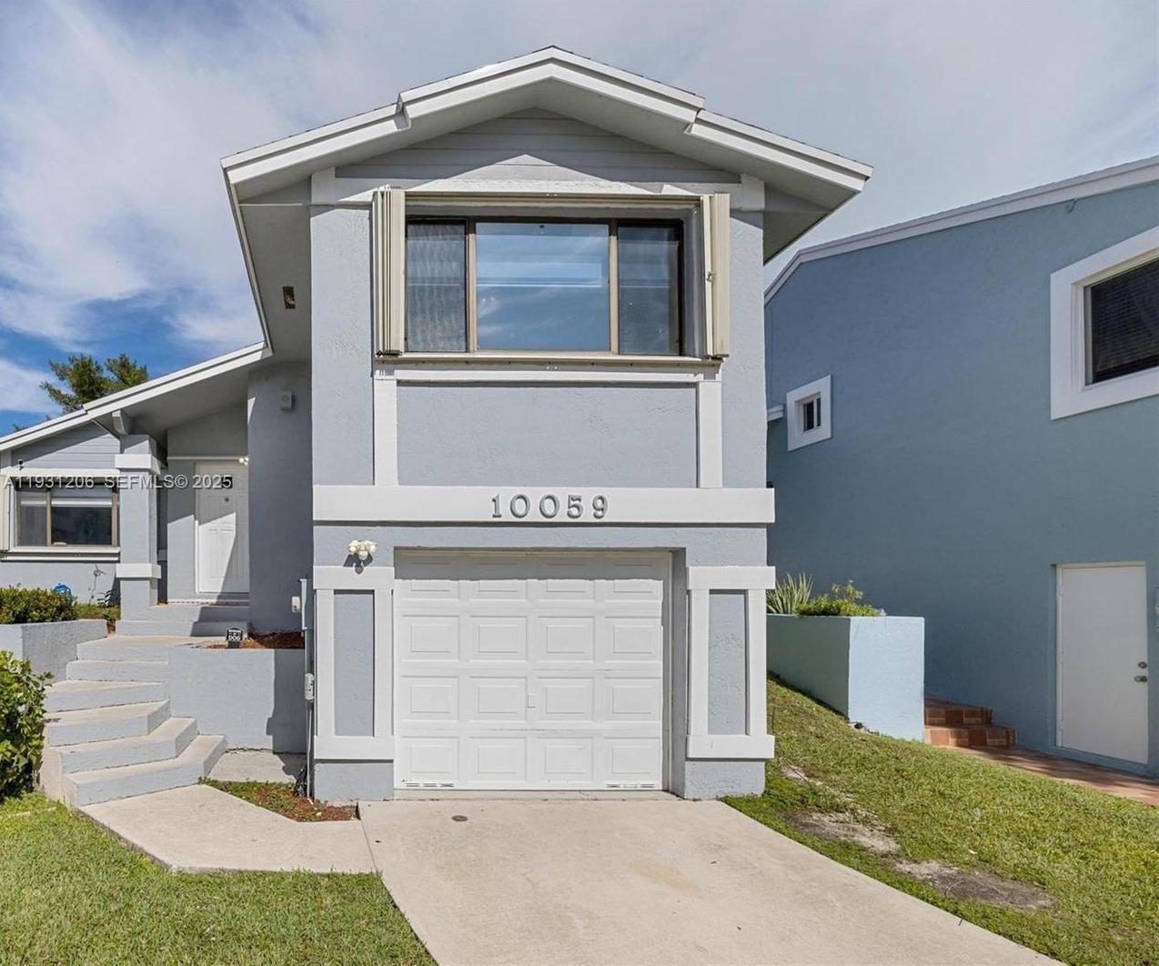 LAKES BY THE BAY SEC 3 - Residential Lease