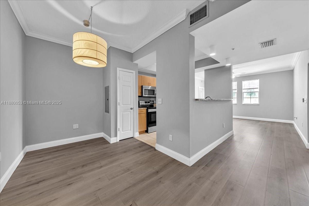 533 NE 3rd Ave 304