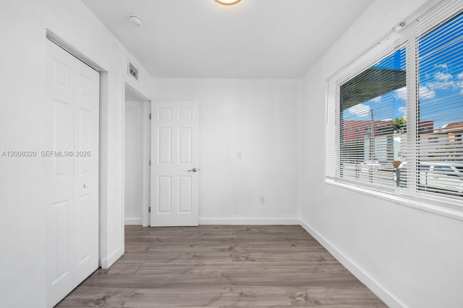 BRICKELL RIVERVIEW - Residential Income