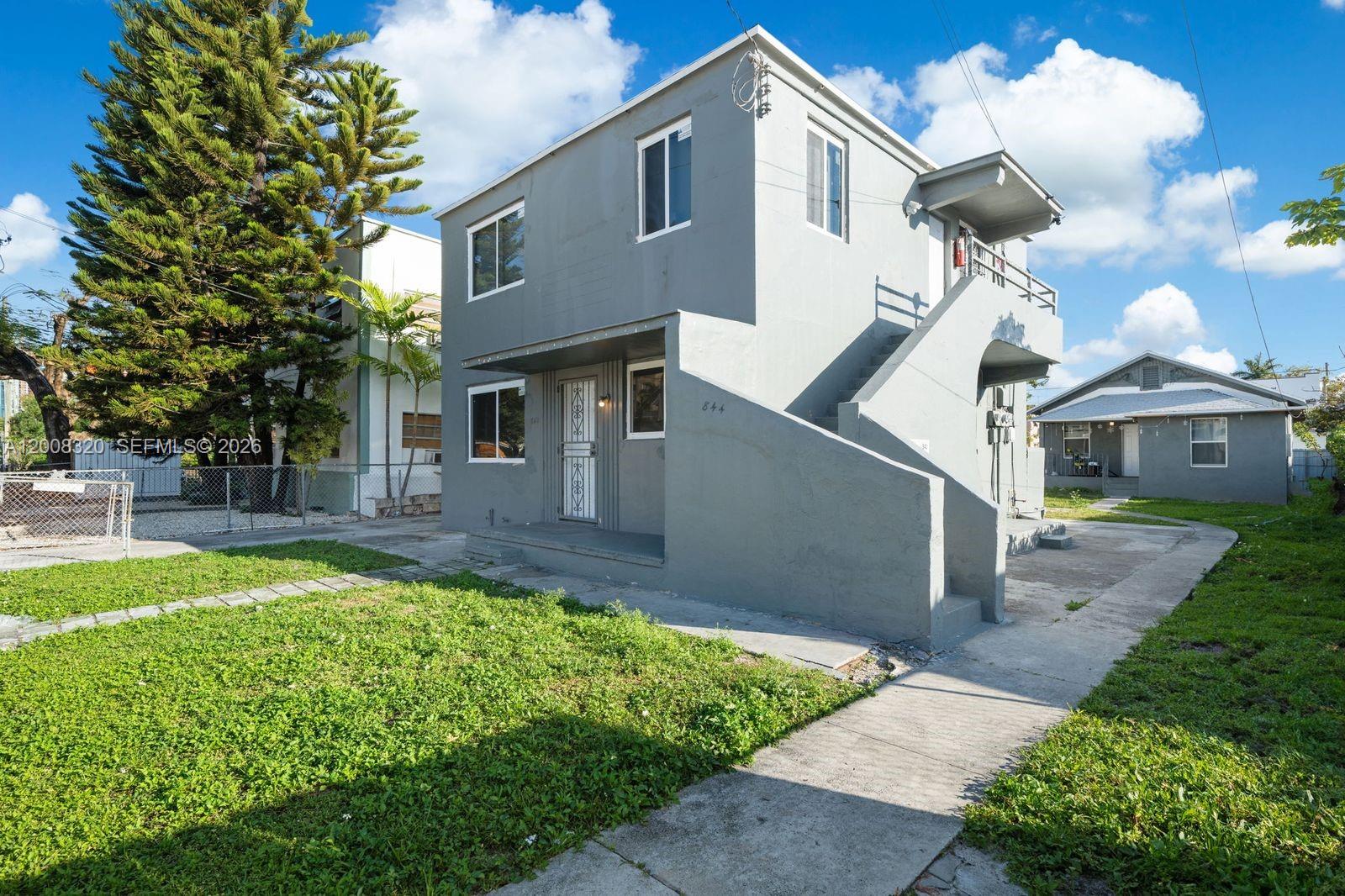 BRICKELL RIVERVIEW - Residential Income