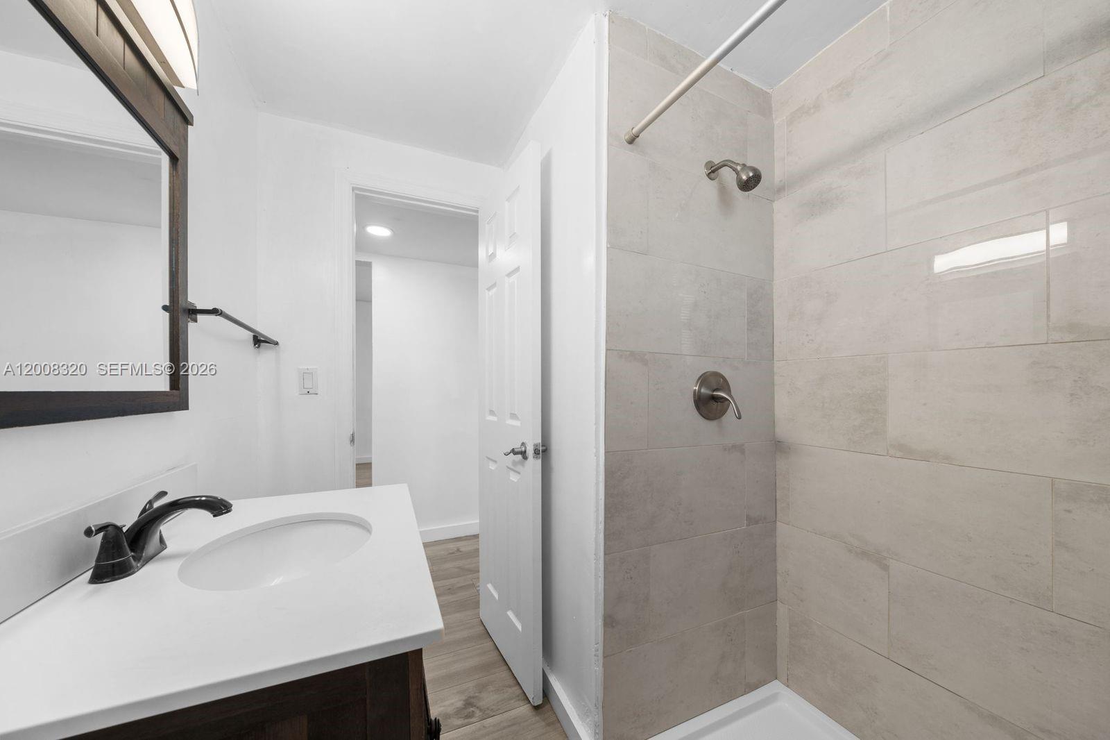 BRICKELL RIVERVIEW - Residential Income
