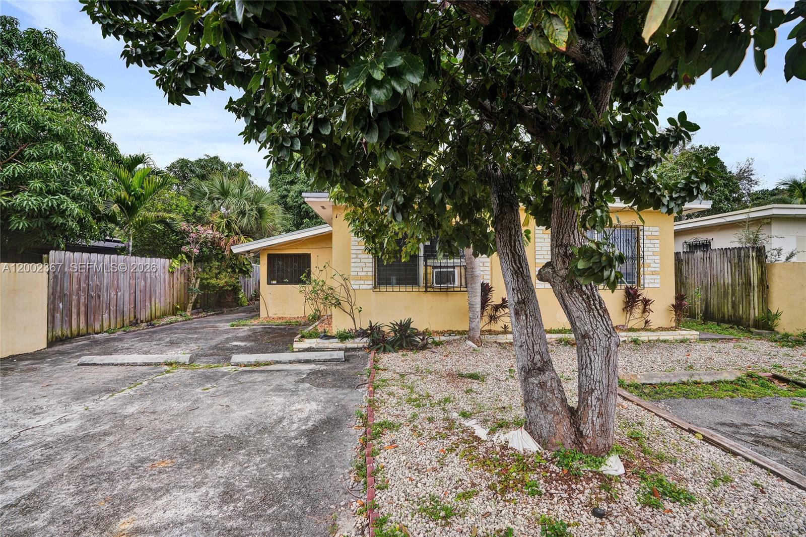 WEST BISCAYNE - Residential Income