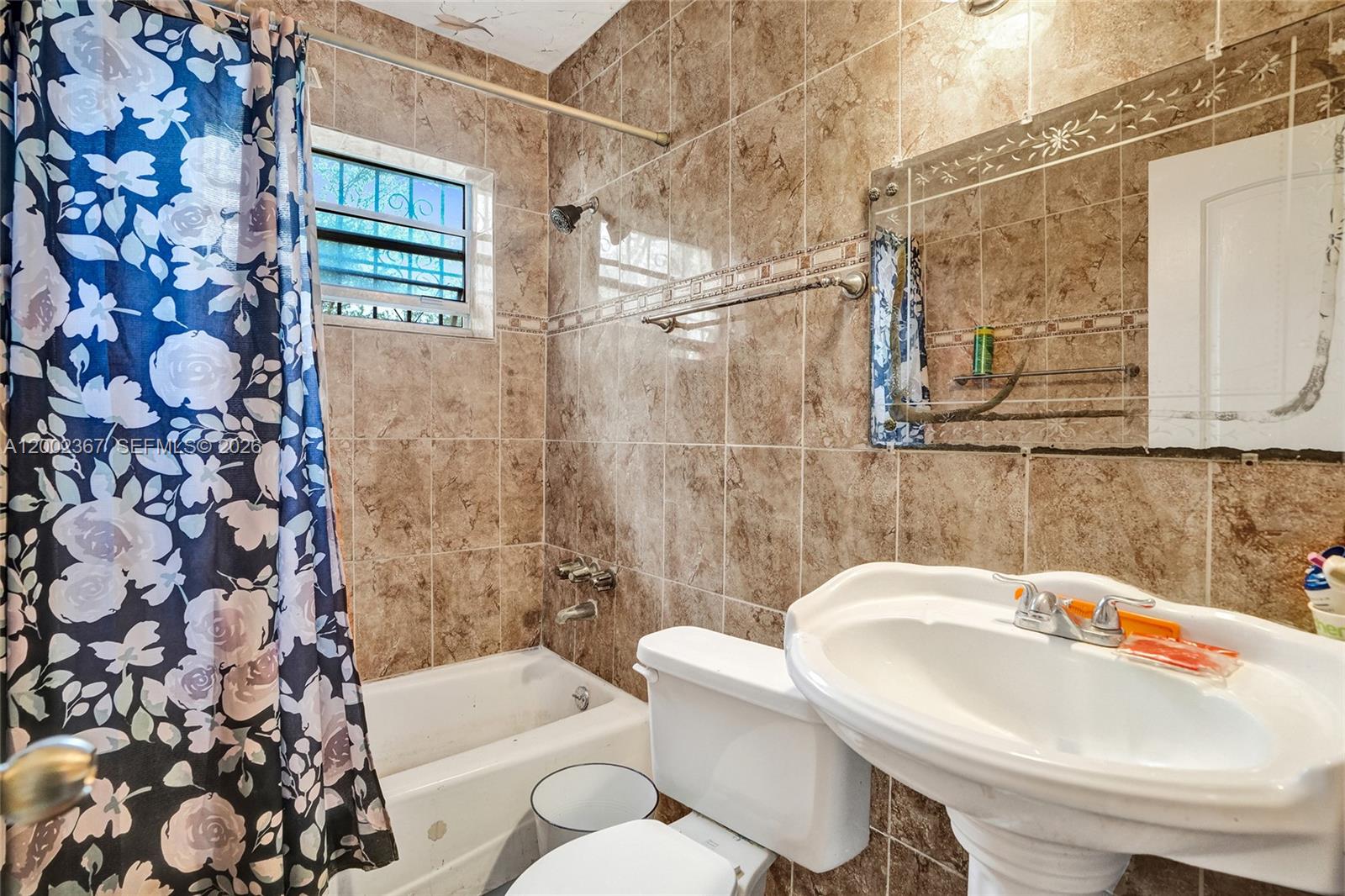 WEST BISCAYNE - Residential Income