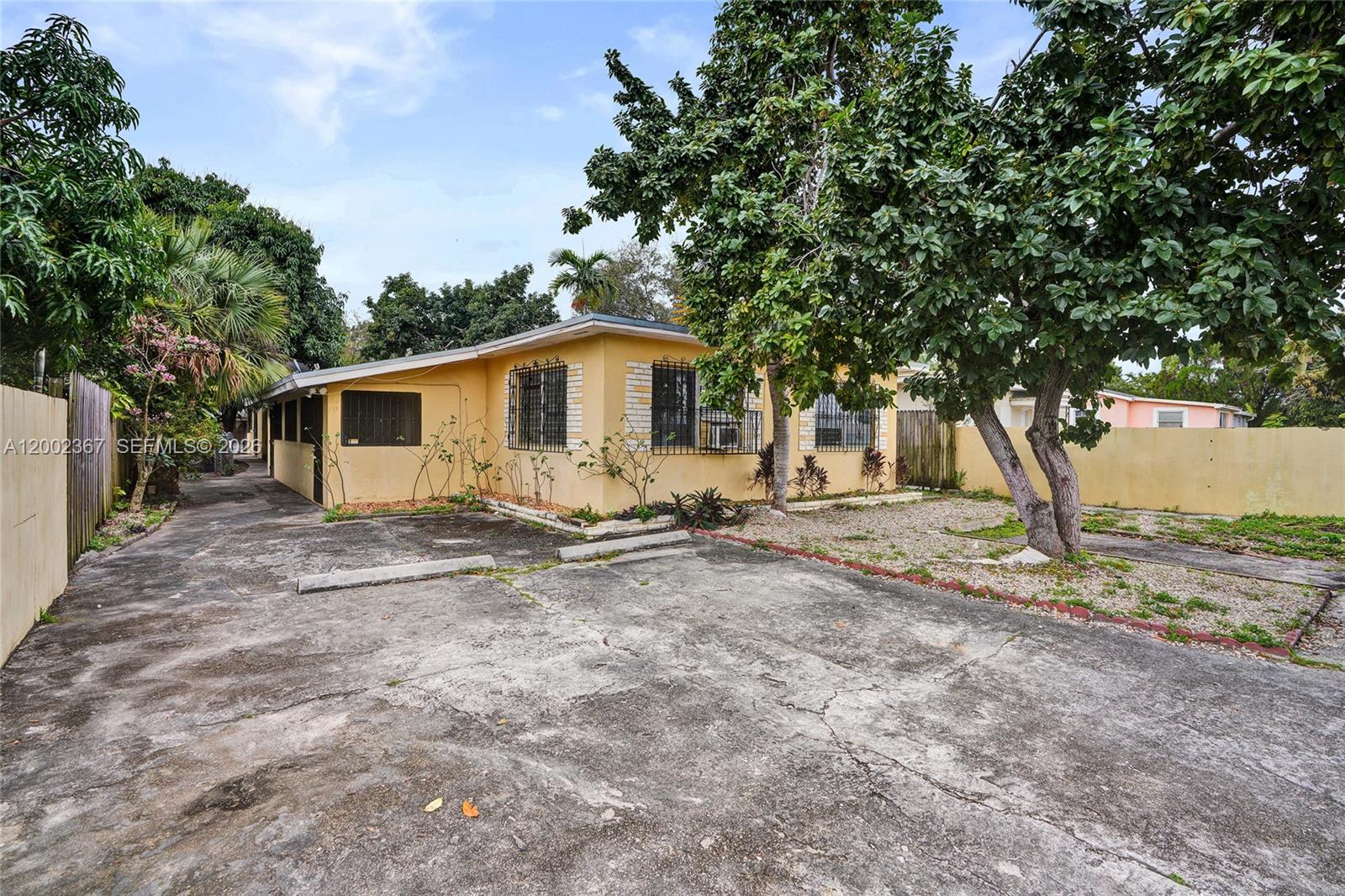 WEST BISCAYNE - Residential Income