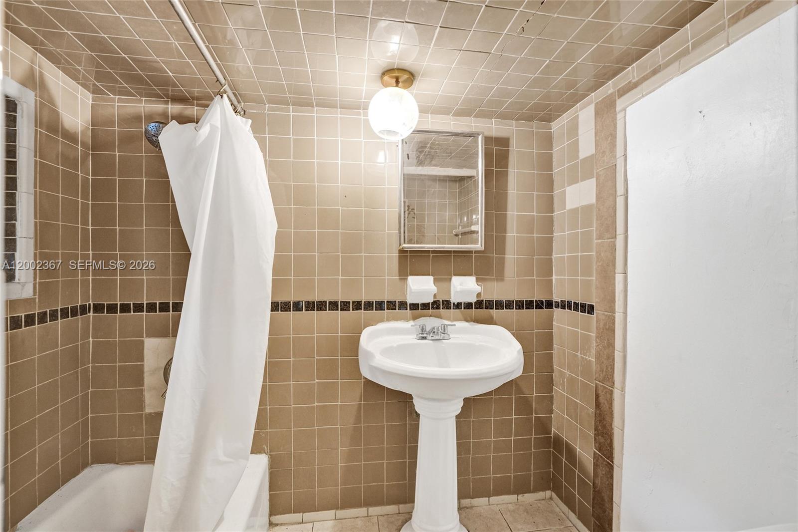 WEST BISCAYNE - Residential Income