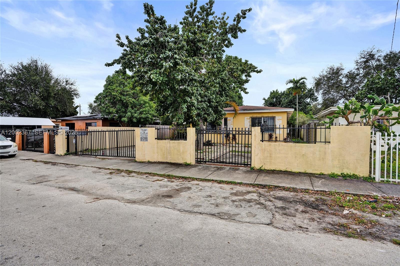 WEST BISCAYNE - Residential Income