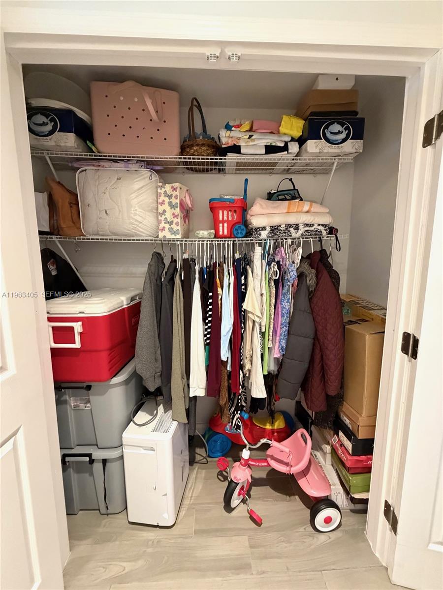 NINE AT MARY BRICKELL VIL - Residential