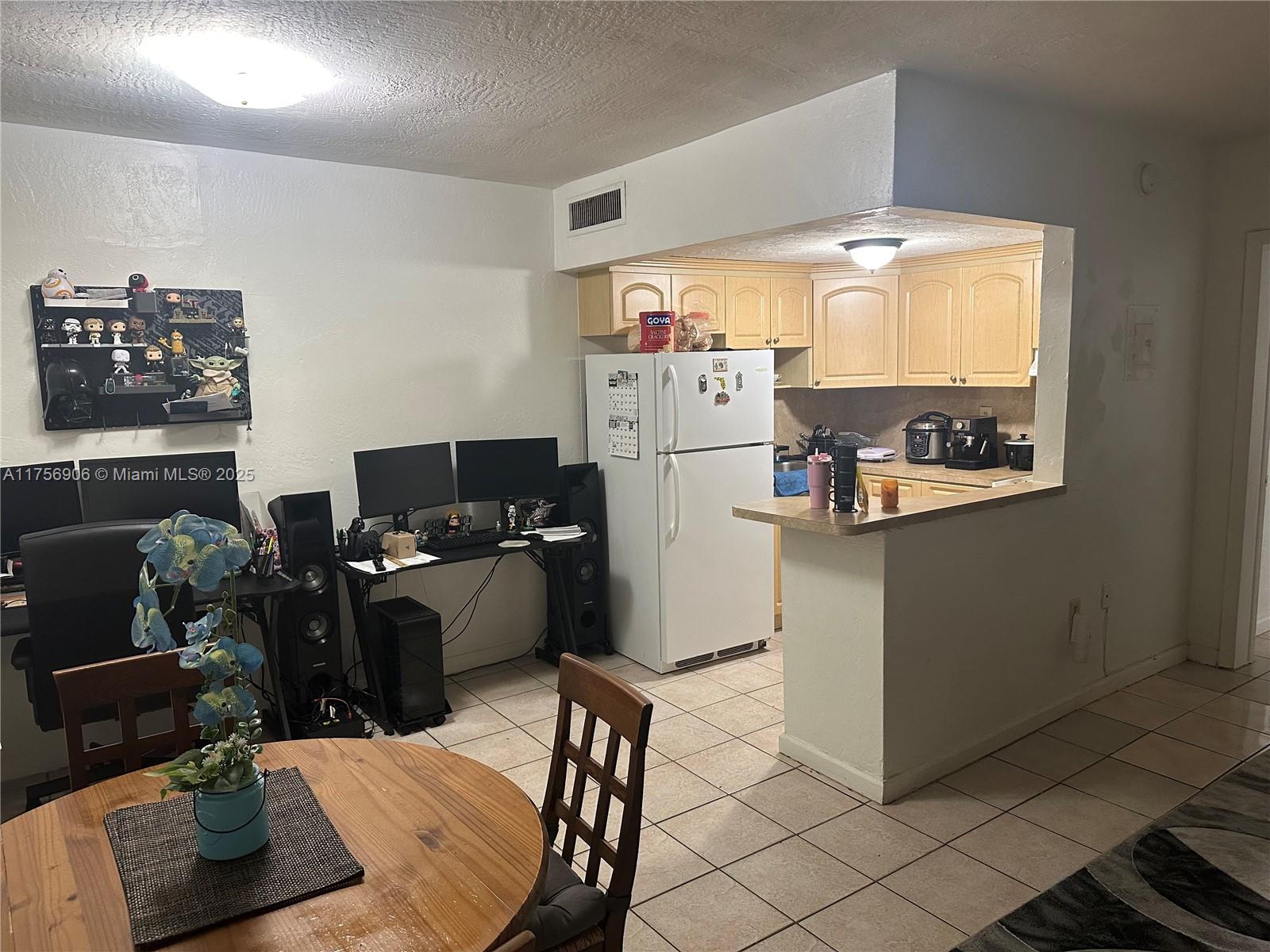 1280 W 54th St B310
