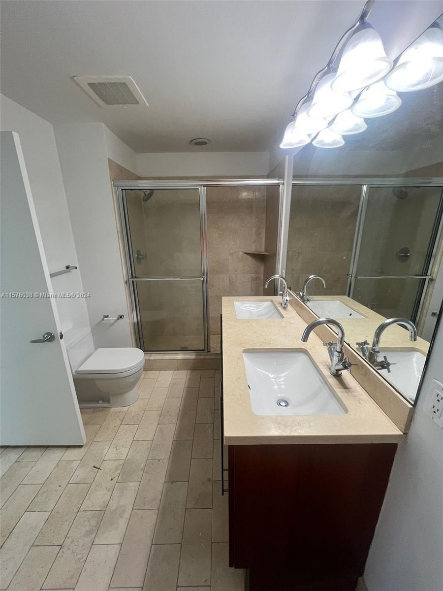 THE AXIS ON BRICKELL II C - Residential Lease