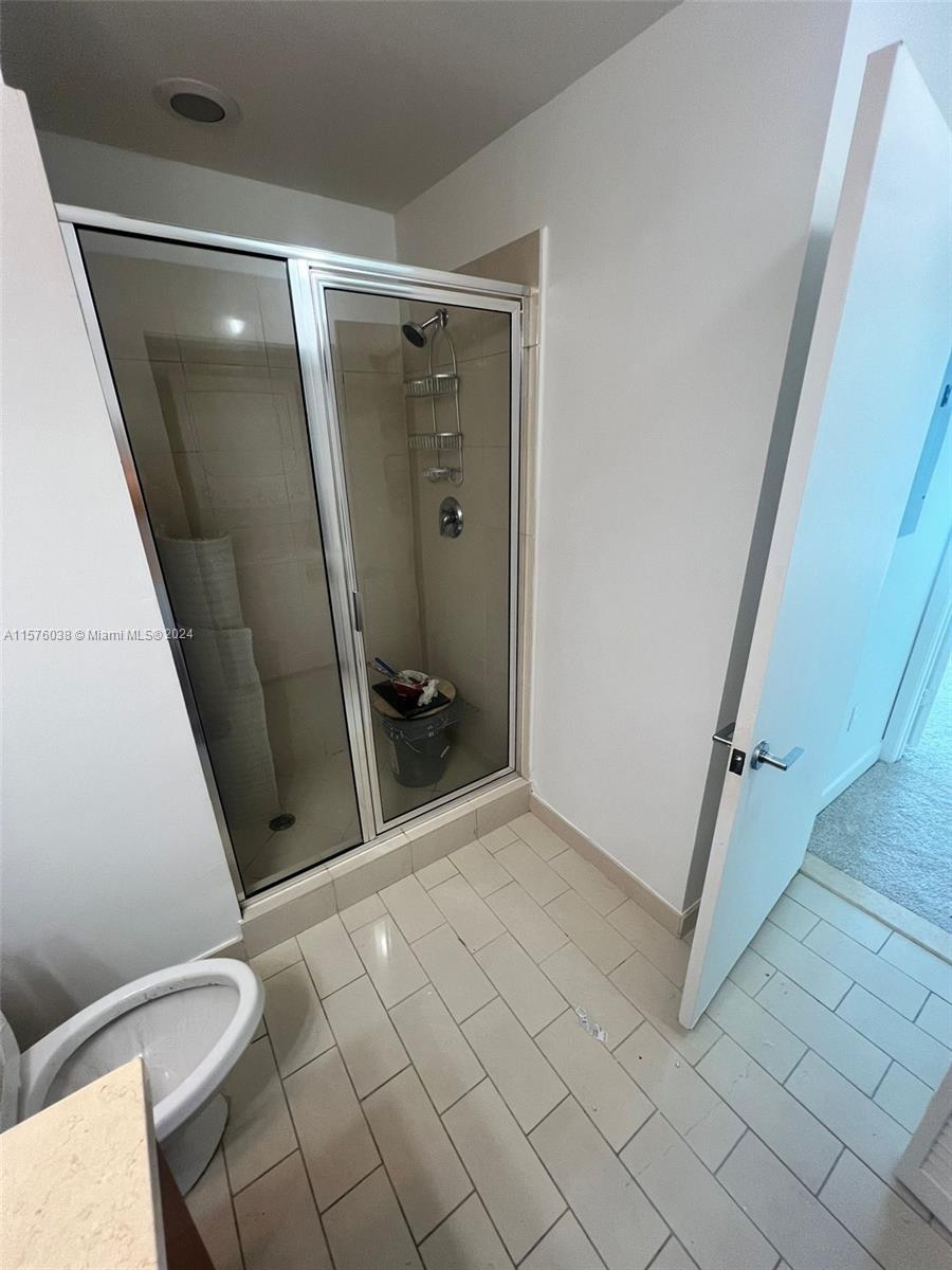 THE AXIS ON BRICKELL II C - Residential Lease