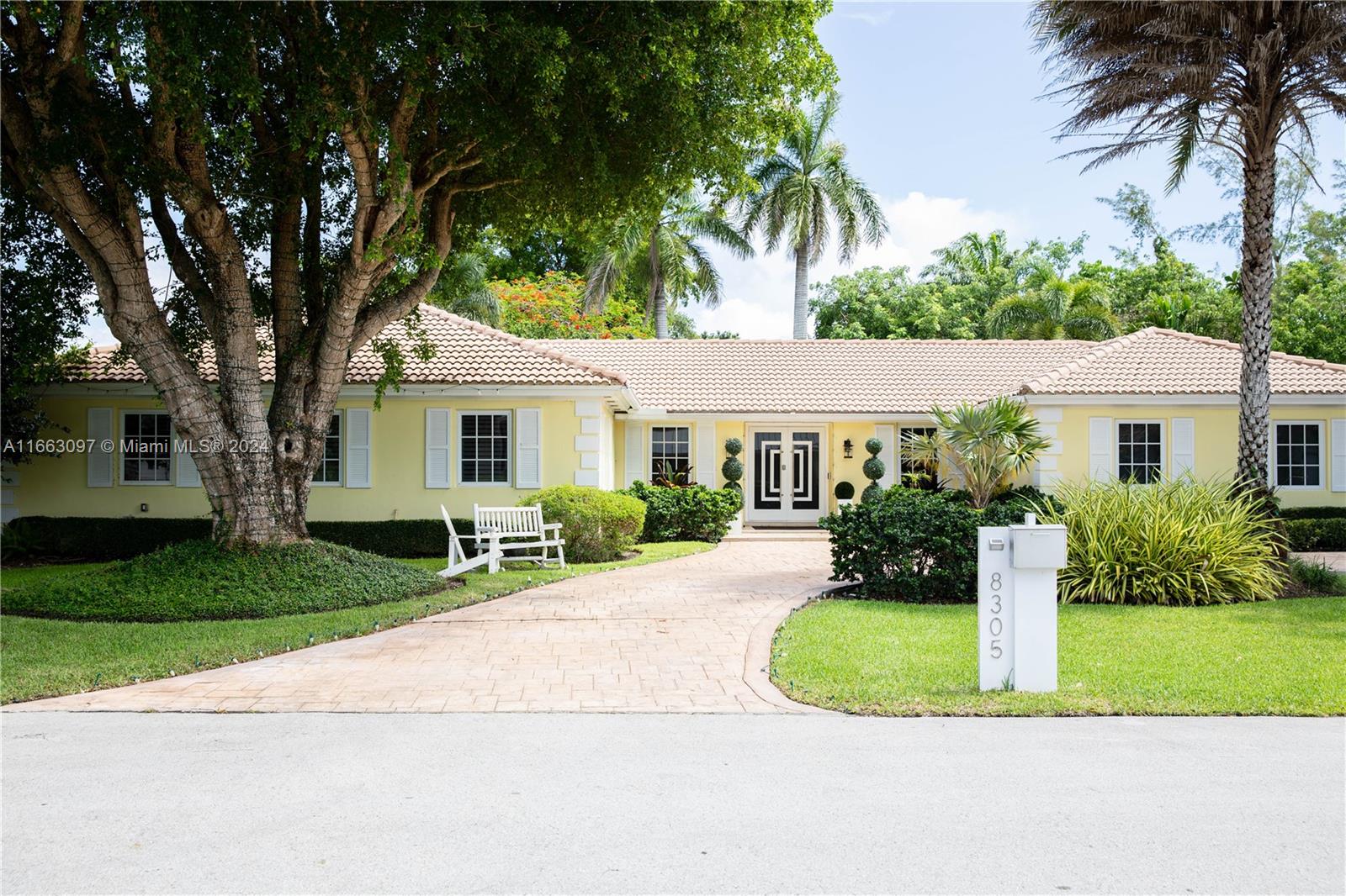 Property for Sale at 8305 Sw 171st St, Palmetto Bay, Miami-Dade County, Florida - Bedrooms: 4 
Bathrooms: 4  - $1,199,000