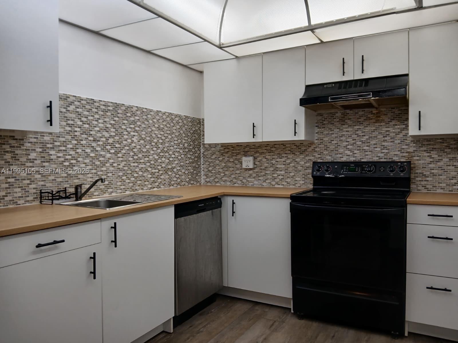 PARK PLACE CONDOMINIUM NO - Residential Lease