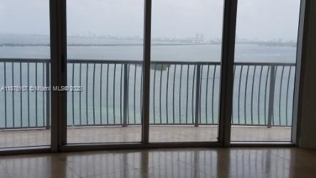 OPERA TOWER CONDO - Residential