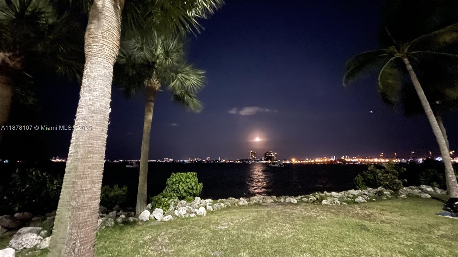 OPERA TOWER CONDO - Residential