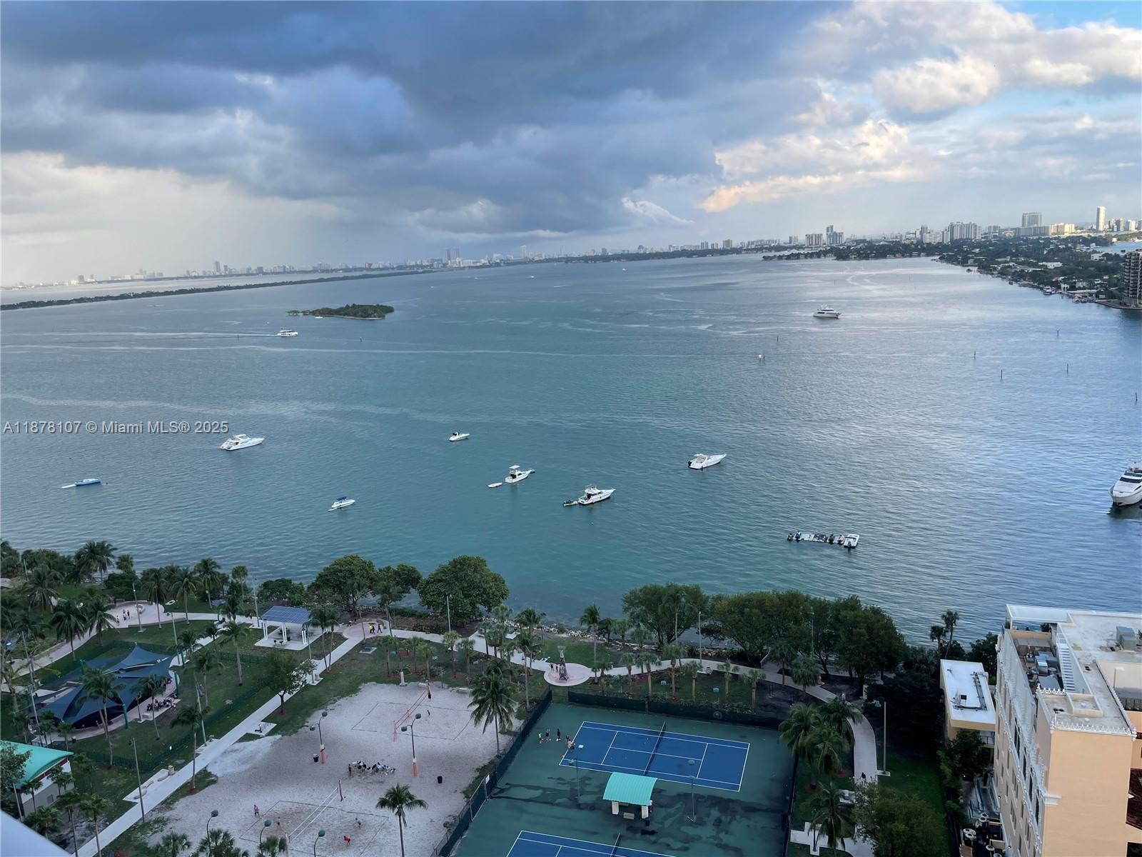 OPERA TOWER CONDO - Residential